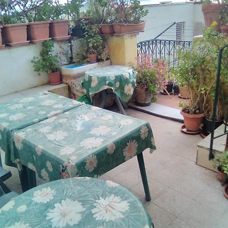 Room In Guest Room - Single Room With Shared Bathroom Taormina Luaran gambar