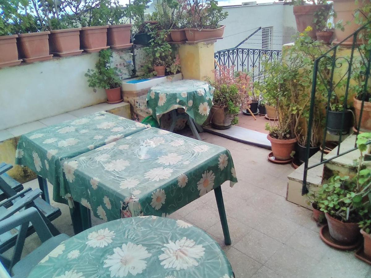 Room In Guest Room - Single Room With Shared Bathroom Taormina Luaran gambar